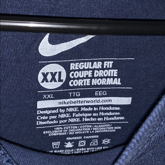 Nike T-shirt - Picture 3 of 4